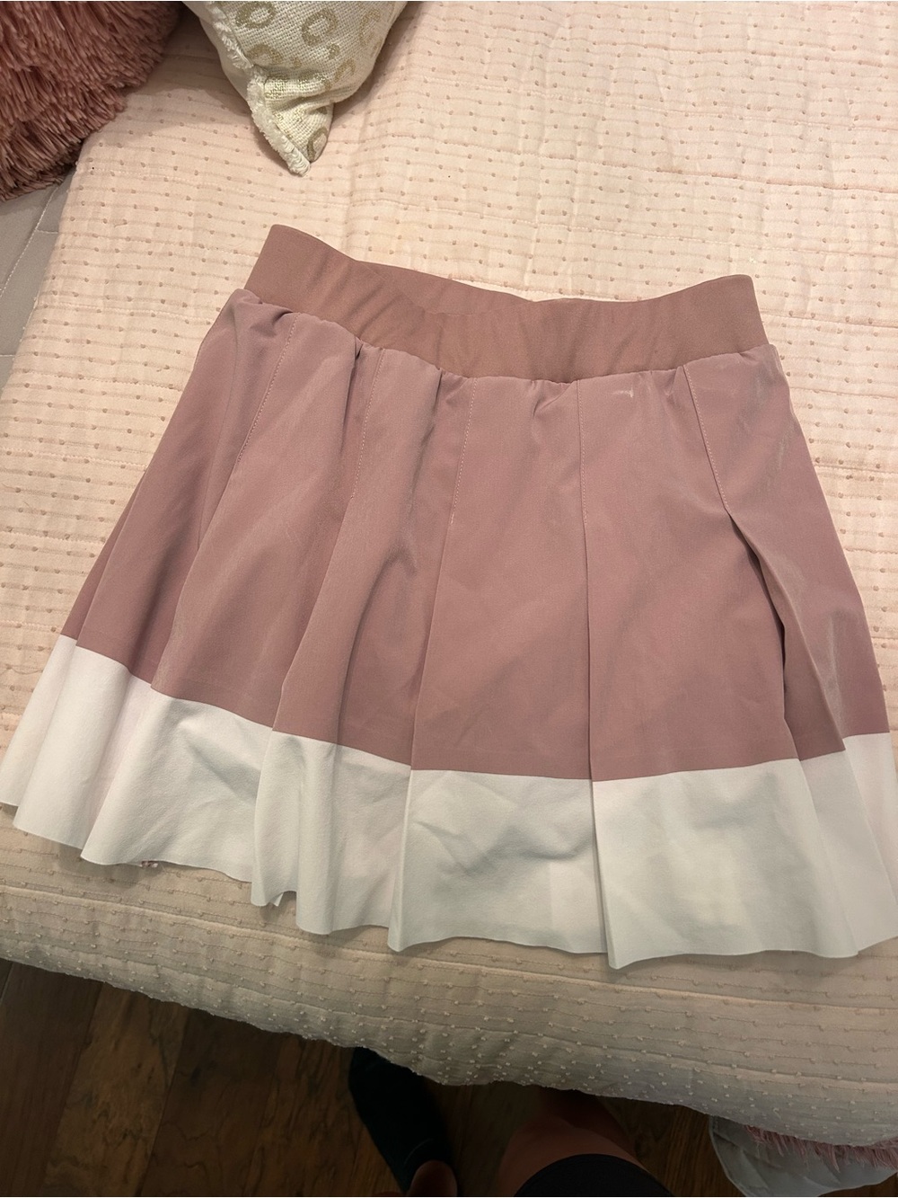Varley Blush Pink and White Pleated Skirt